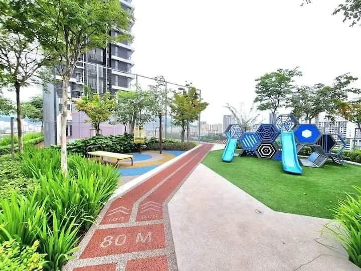 Galaxy 3Br Apartment Comfort Family Stay City View 10Pax George Town