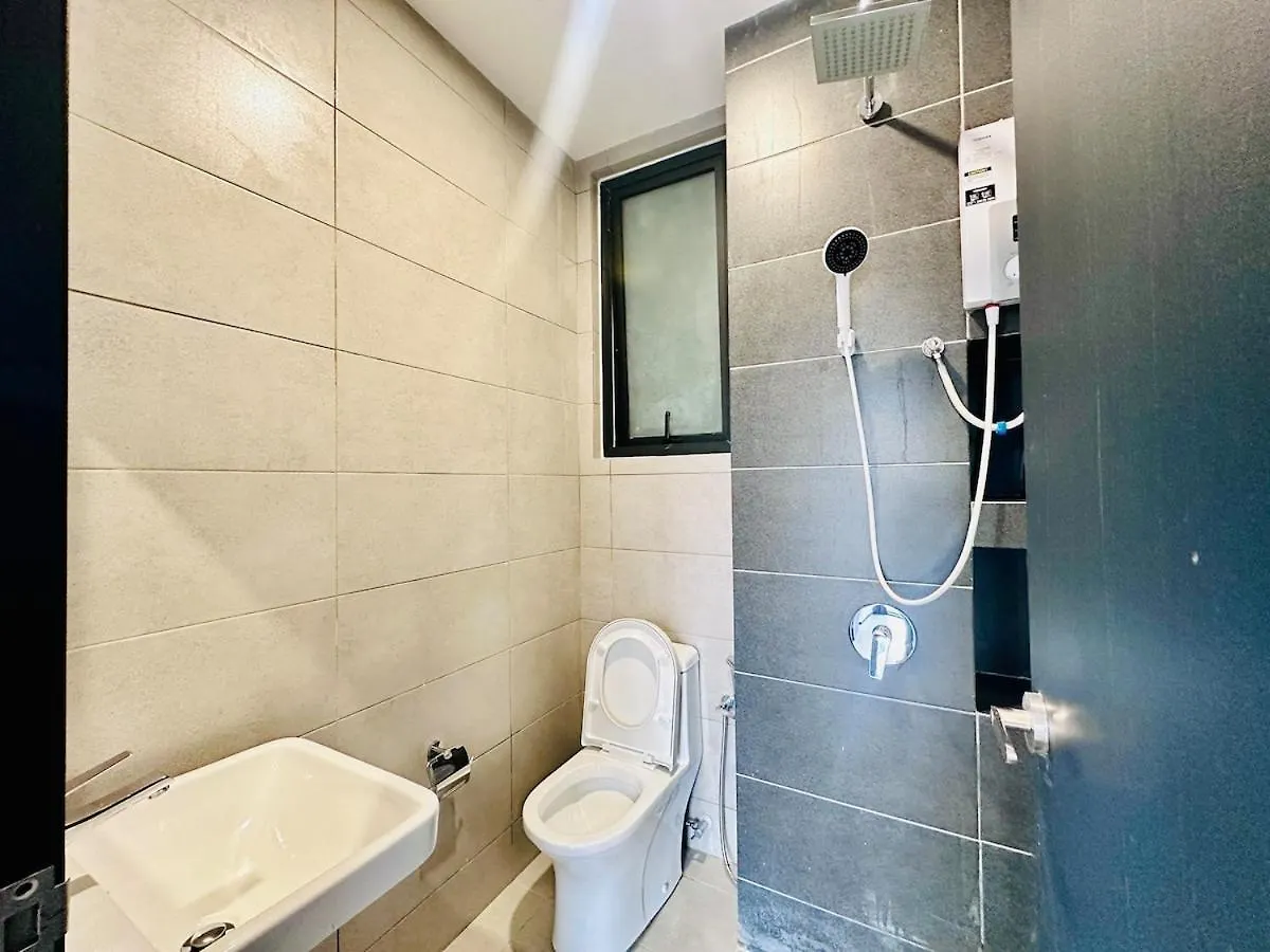 Galaxy 3Br Apartment Comfort Family Stay City View 10Pax George Town 0*,  Malaysia