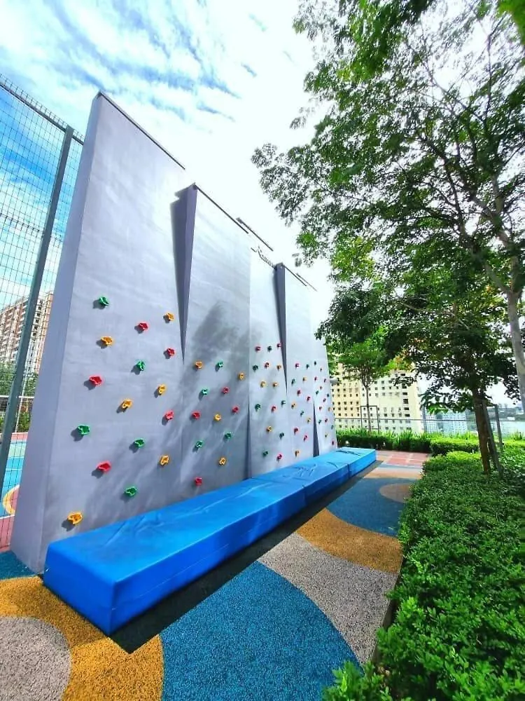 Galaxy 3Br Apartment Comfort Family Stay City View 10Pax George Town 0*,  Malaysia