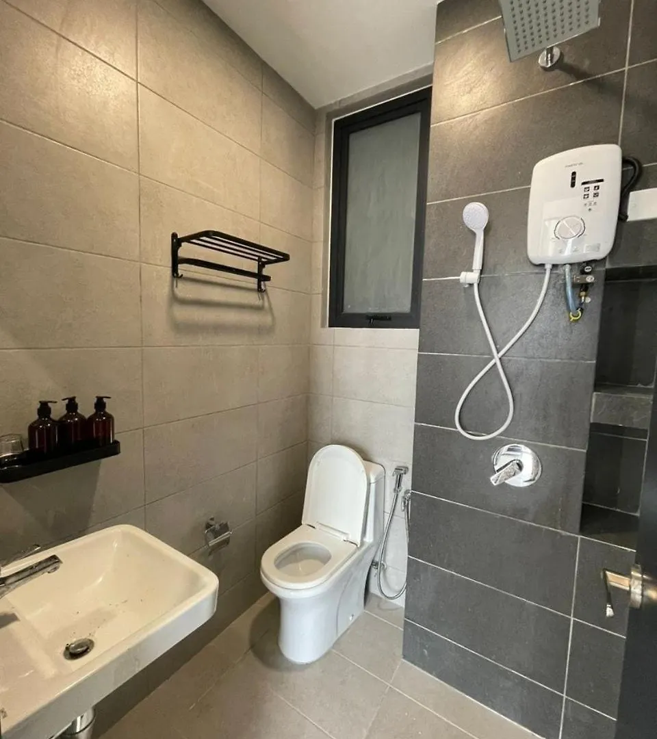 Galaxy 3Br Apartment Comfort Family Stay City View 10Pax George Town Malaysia