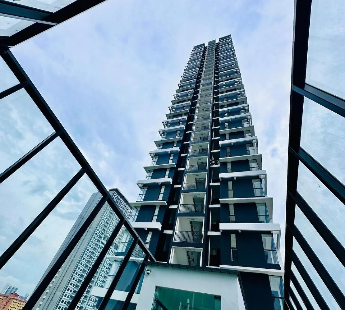 Galaxy 3Br Apartment Comfort Family Stay City View 10Pax George Town